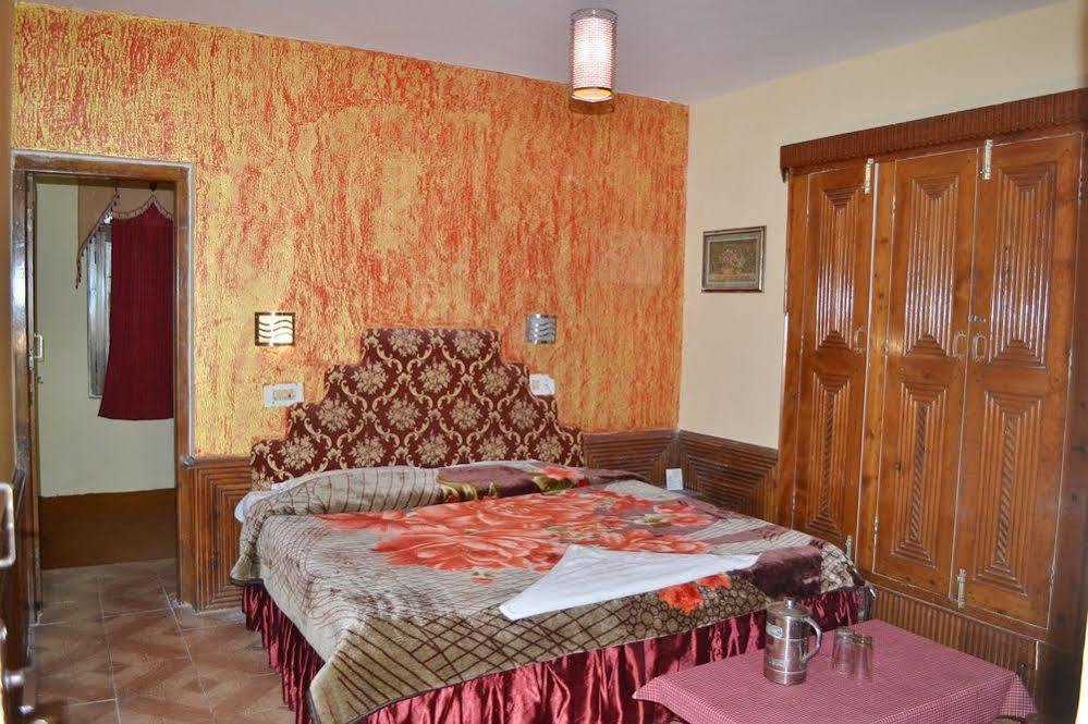 Hotel Chetna Manāli Exterior foto