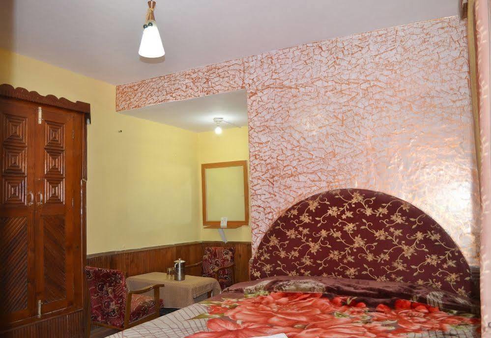 Hotel Chetna Manāli Exterior foto